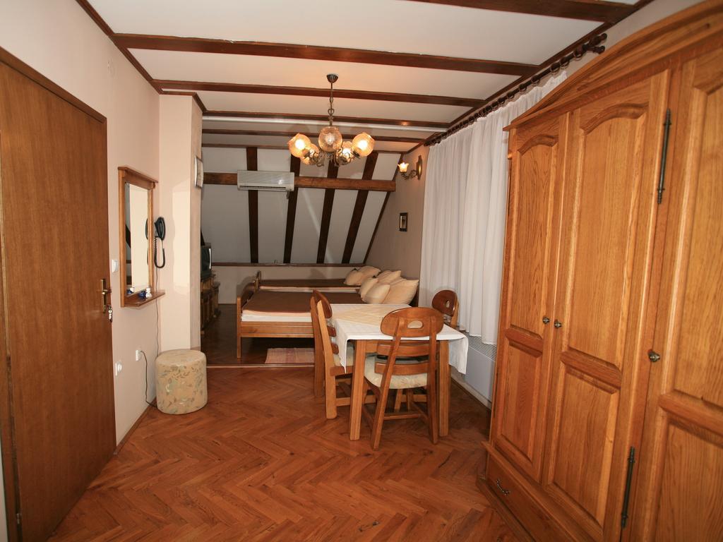 Apartments Vrata Baranje Bilje Oda fotoğraf