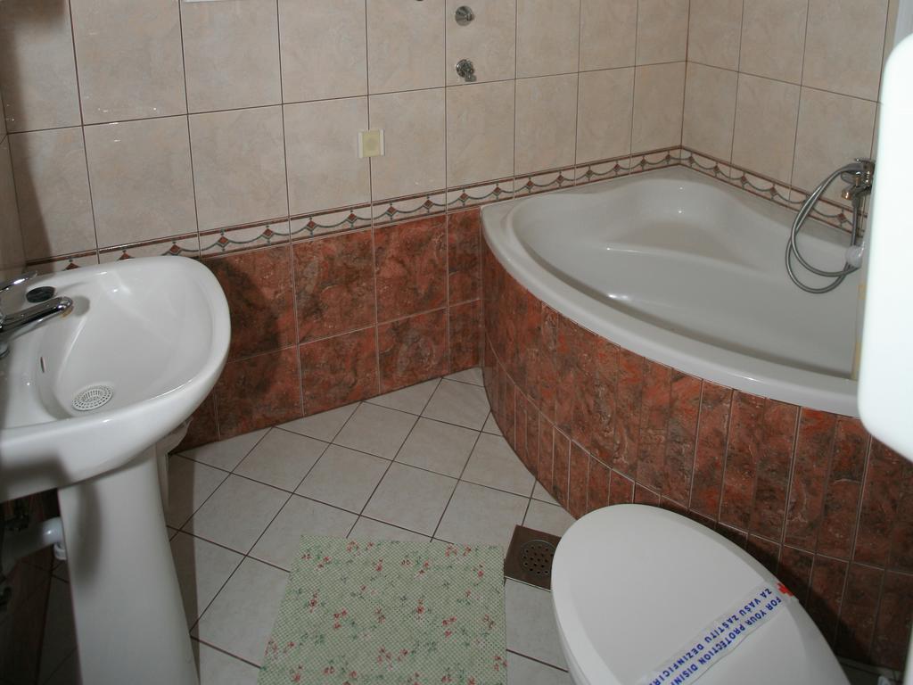 Apartments Vrata Baranje Bilje Oda fotoğraf